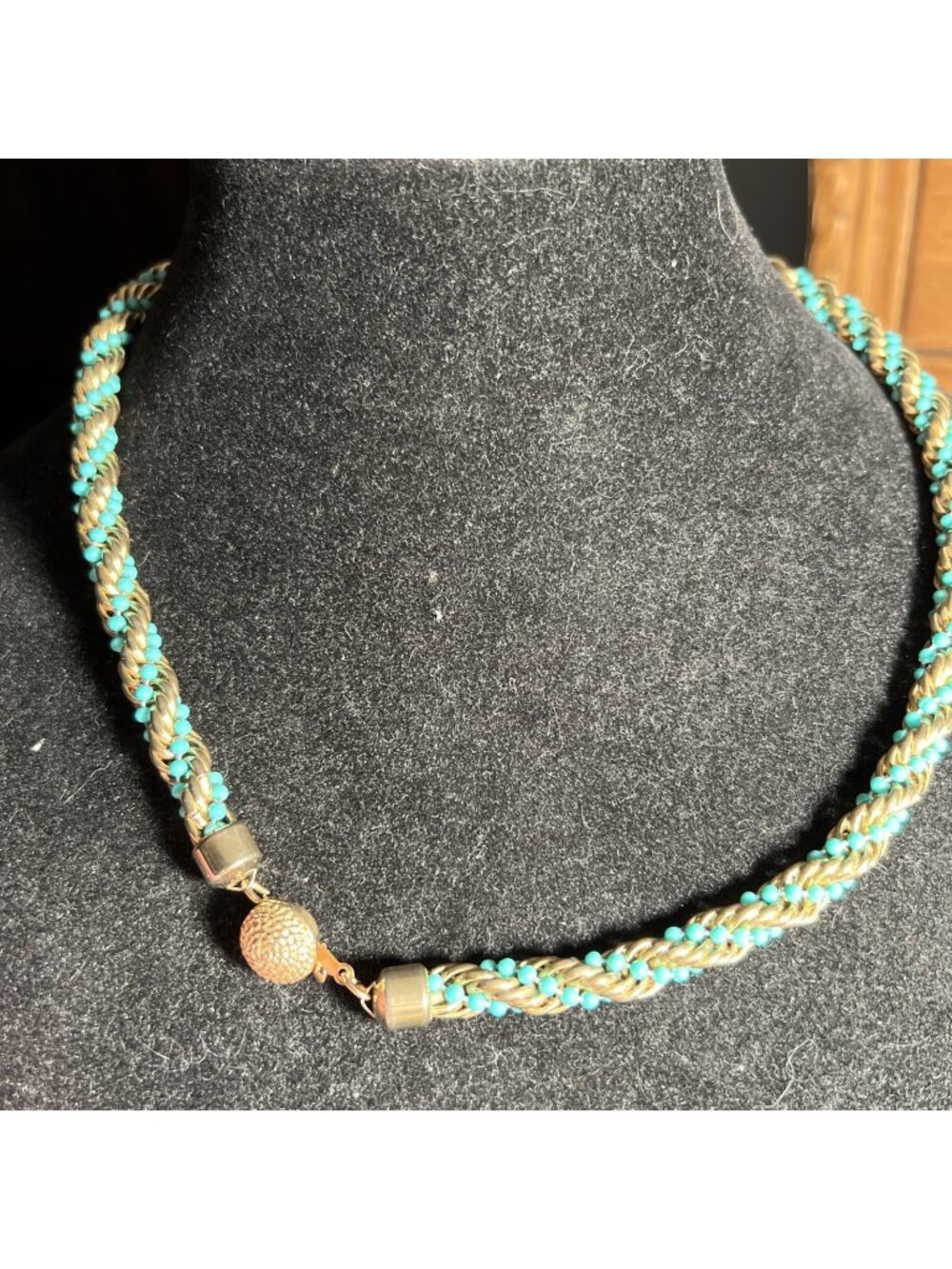 Avon Twisted Rope Necklace Gold Tone Chain & Faux Turquoise Beads 20"